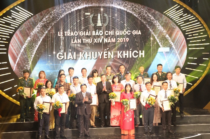 Giai-bao-chi-QG-14-c.jpg