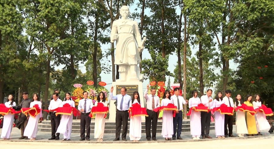 12-3 KHAI MAC LE HOI VAN HOA CHAU PHU.jpg