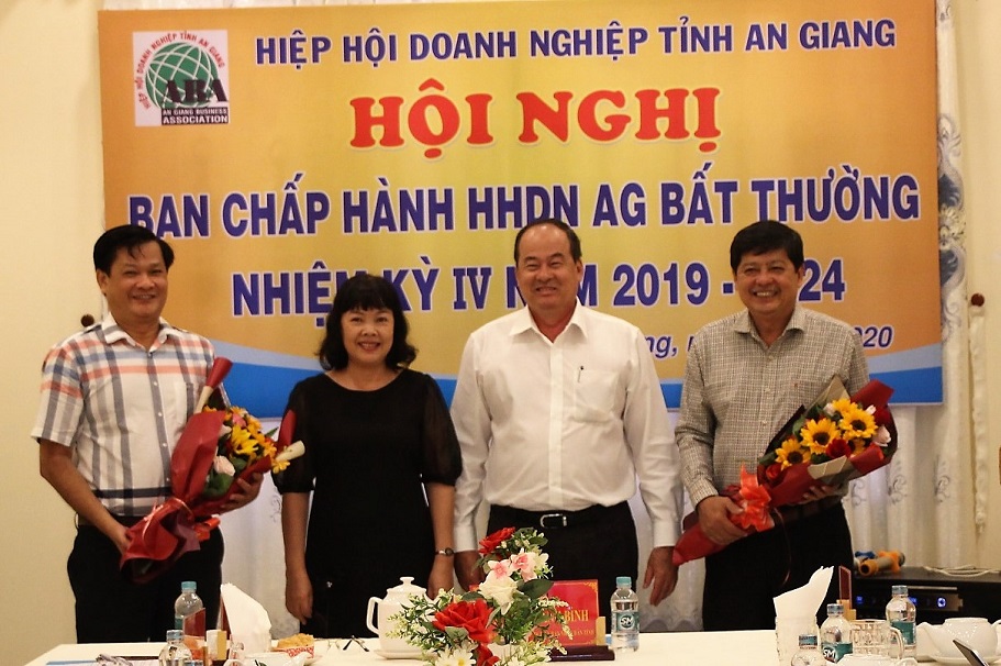 30-hoi-doanh-nghiep-2.jpg