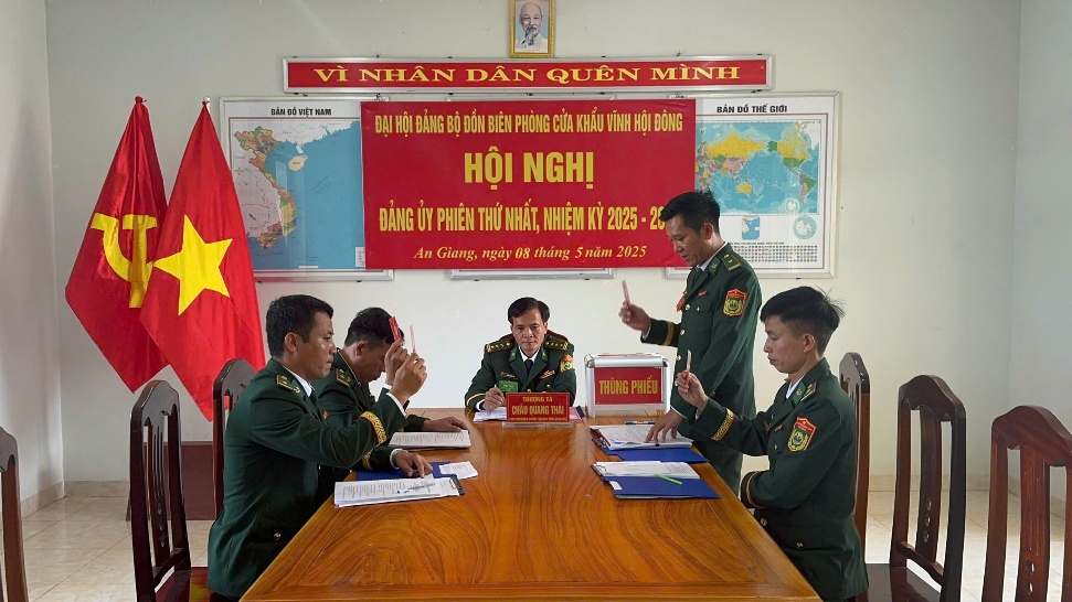 BP-nhieudv-daihoi-2.jpg