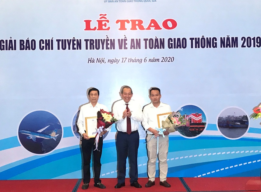 Bao-chi-atgt-1.jpg