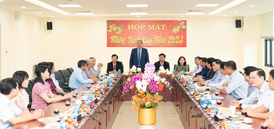 CT-Binh-23-chuctet-2.jpg