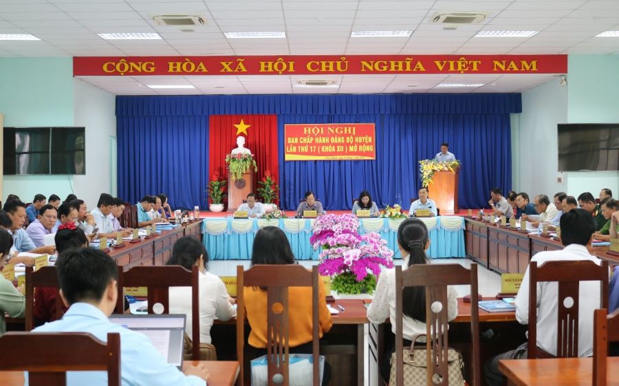 CT-hn-bch17-2.jpg