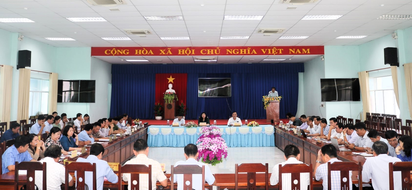 CT-hopbao-bithux-1.jpg