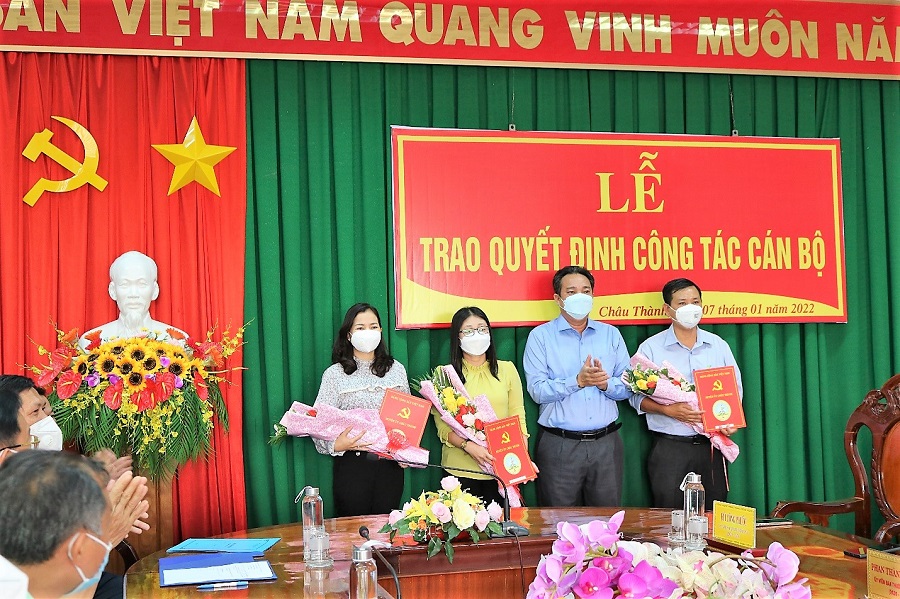 CT-traoquyetdinh-canbo-2.jpg