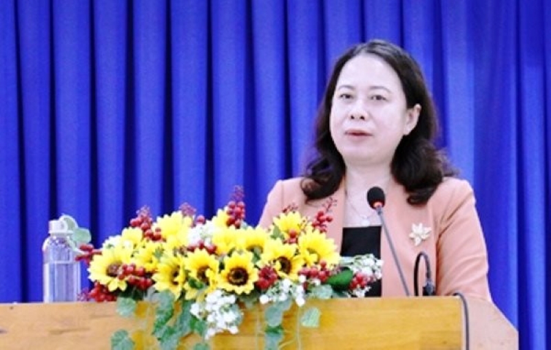 CTN-tx4-cu-tri.jpg