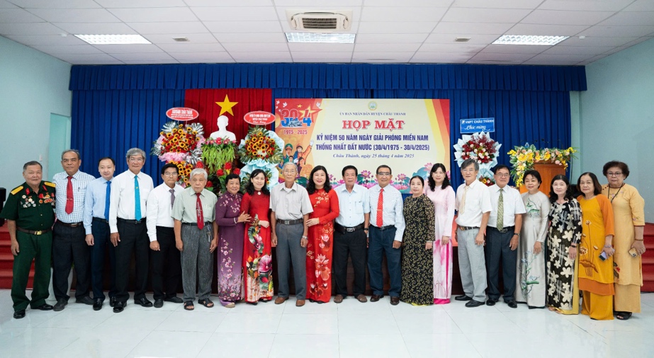 Chauthanh-50nam-1.jpg