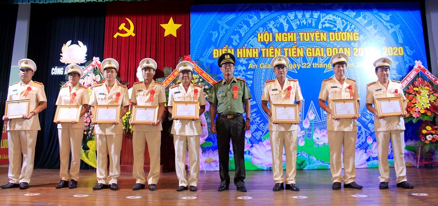 Cong-an-tinh-guong-dien-hinh-3.jpg