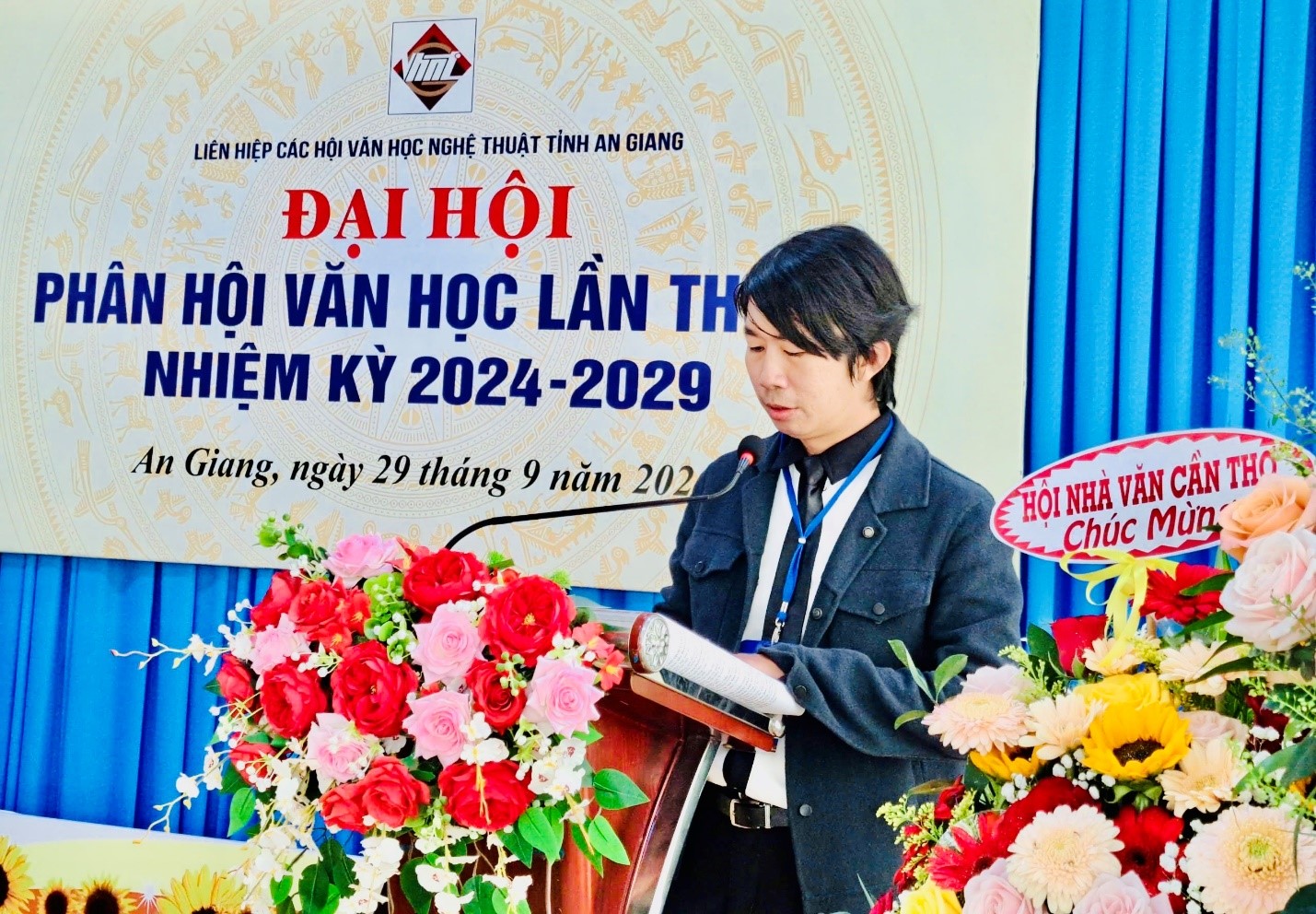 DH-phanhoivanhoc-3.jpg