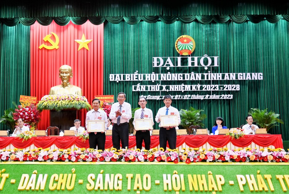DHND-AG-10-18.jpg
