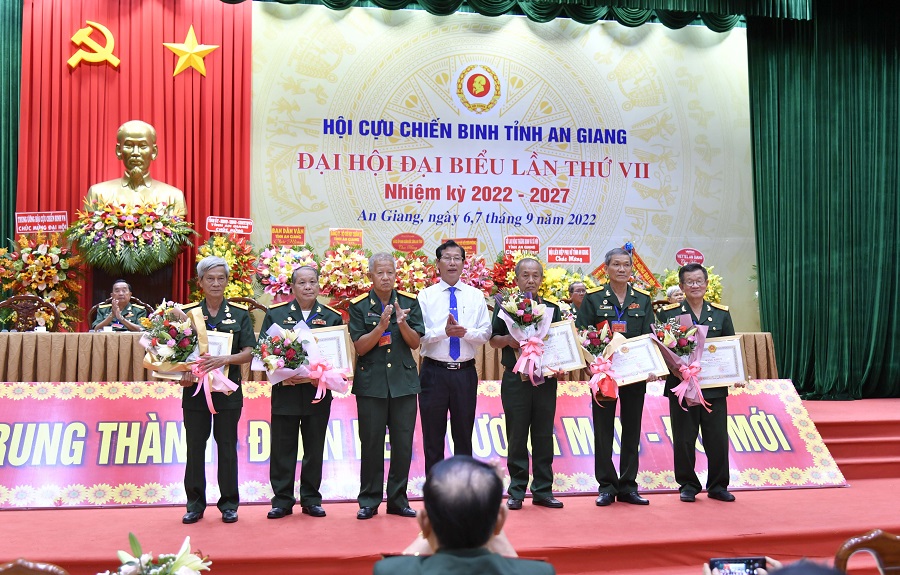 Daihoi-CCB-lan7-4a.jpg