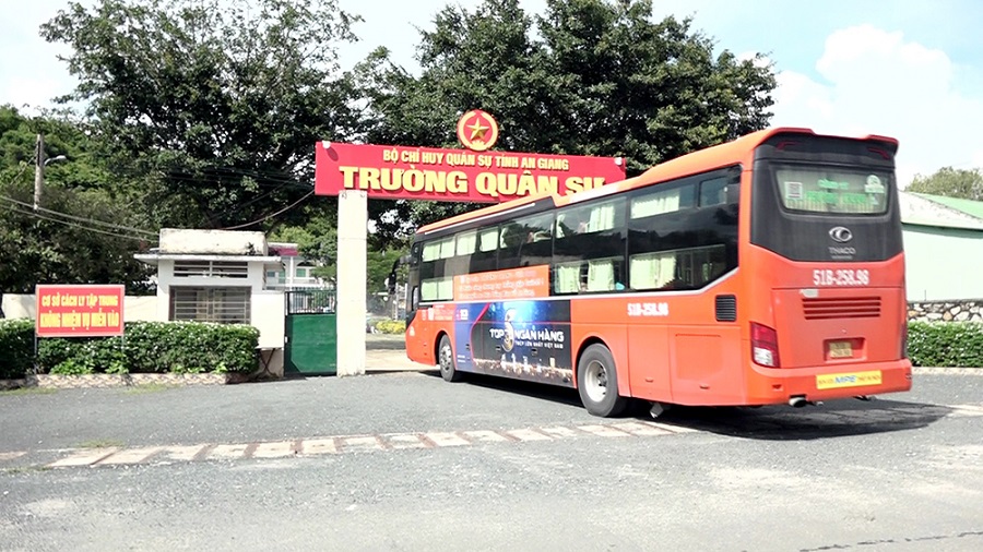 Đón 233 công dân An Giang từ TP. Hồ Chí Minh và các tỉnh: Đồng Nai, Long An, Bình Dương về quê an toàn