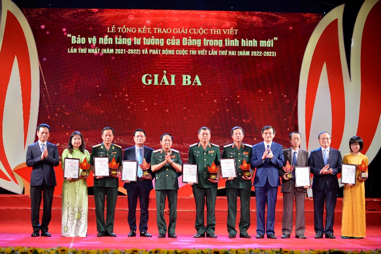 Giaithiviet-BVNTTT-5.jpg