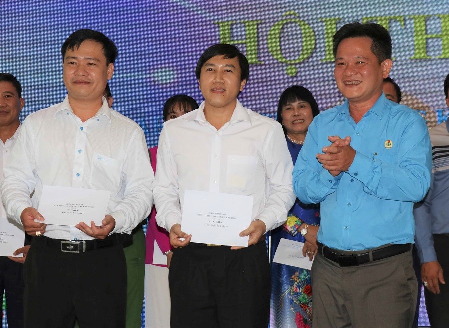 Hoithi-Karaoke-k1cd-7.JPG