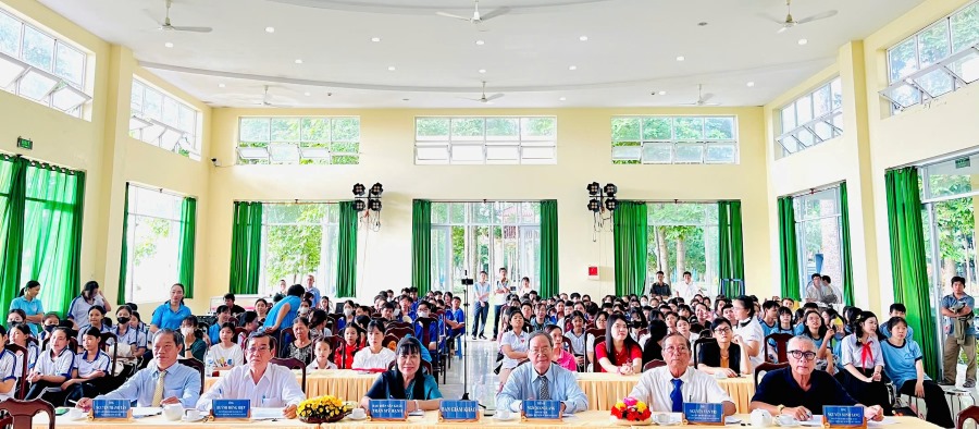 Hoithi-thuyetminh-2.jpg