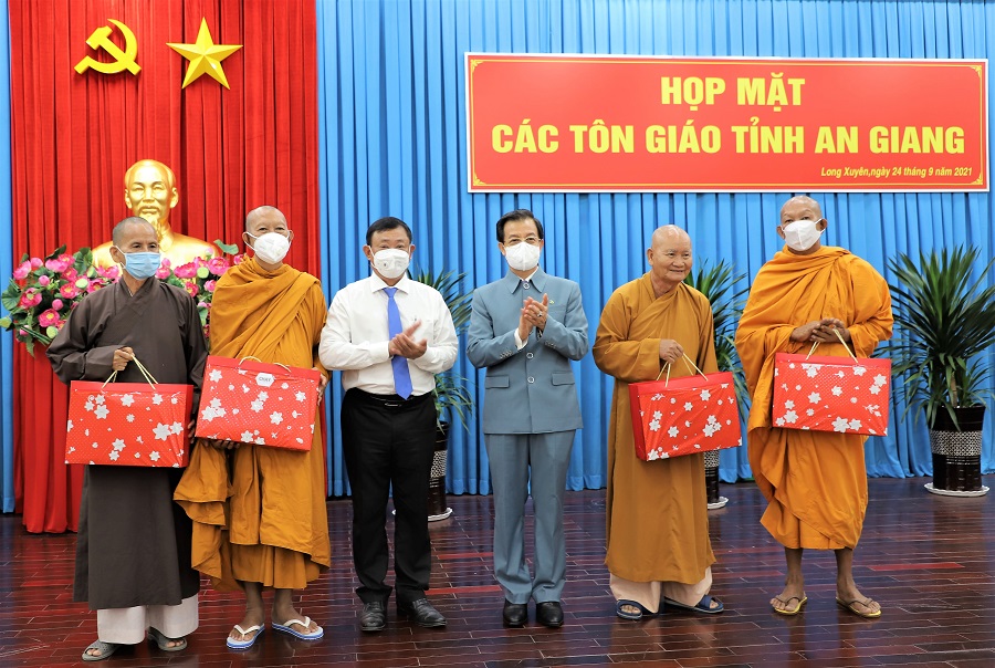 Hop-tongiao-covid-d.jpg