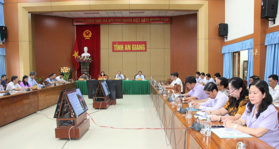 Hop-tructuyen-CCHC-2.jpg