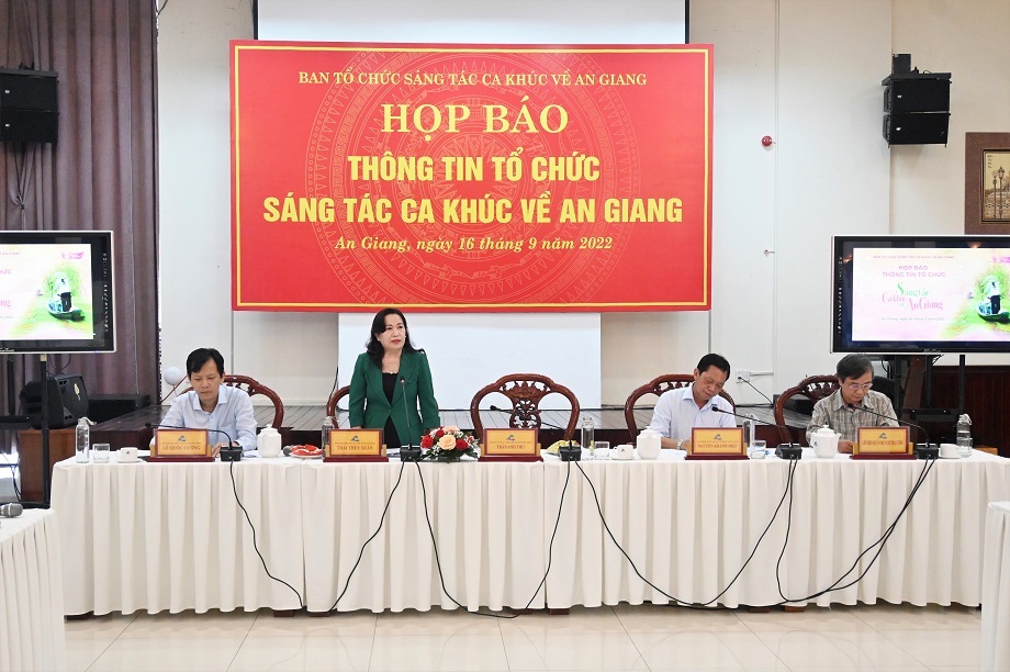 Hopbao-sangtac-cakhucag-2.JPG