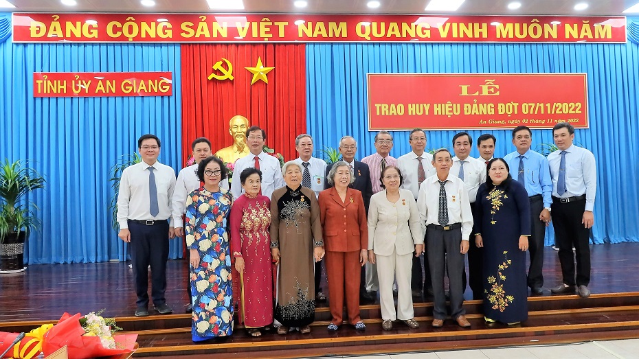 Huy-hieu-Dang-dot-7-11-22-1.JPG