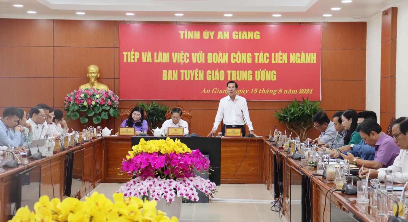 Khuyen-hoc-khuyentai-ag-1.jpg