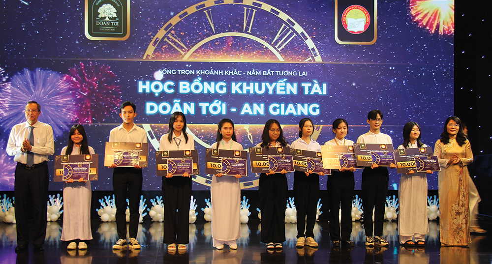Khuyen-hoc-khuyentai-ag-2.jpg