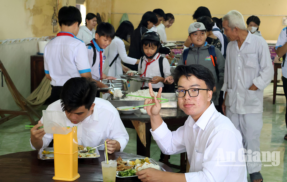 Khuyen-hoc-khuyentai-ag-5.jpg