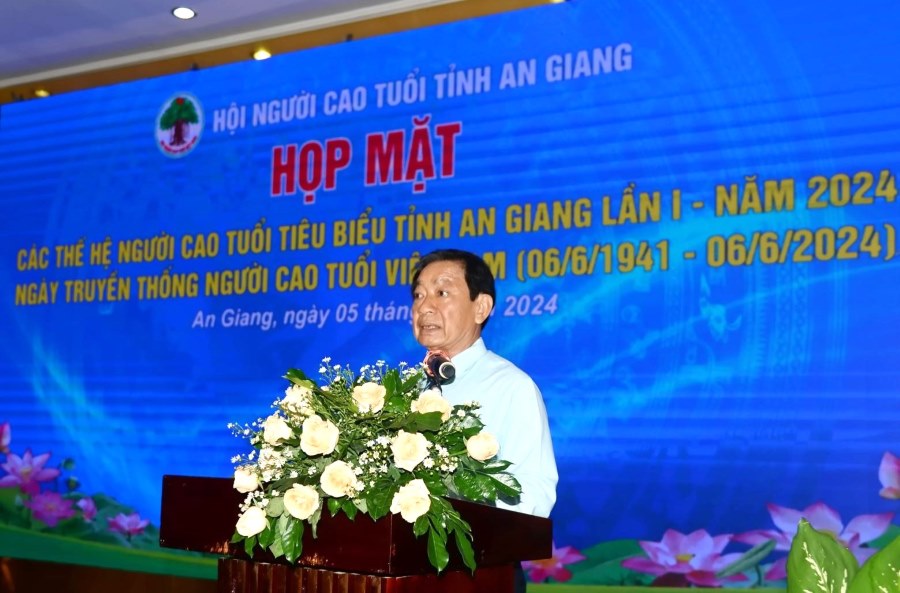 LX-knc-nguoicaotuoi-2.jpg
