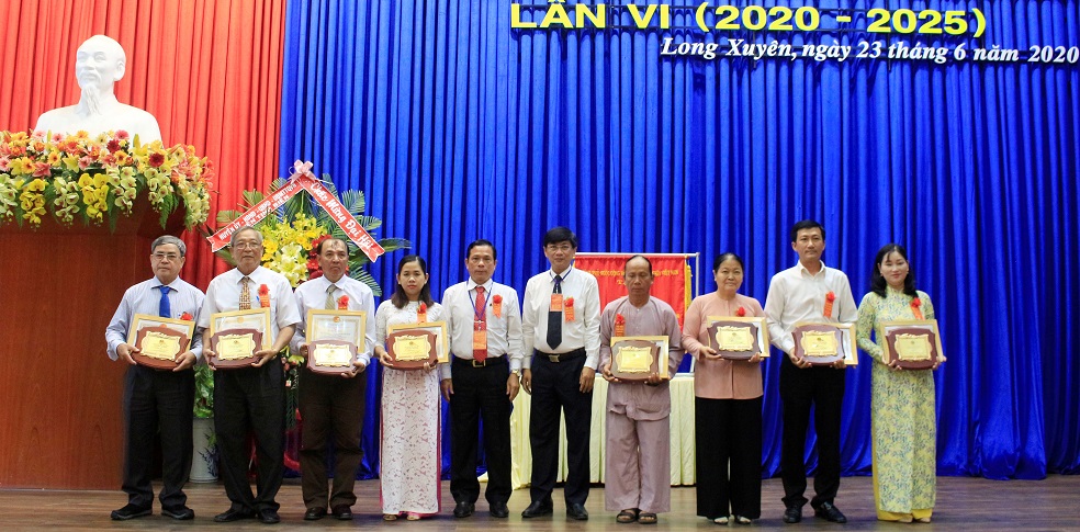 LX-thi-dua-yeu-nuoc-2.jpg