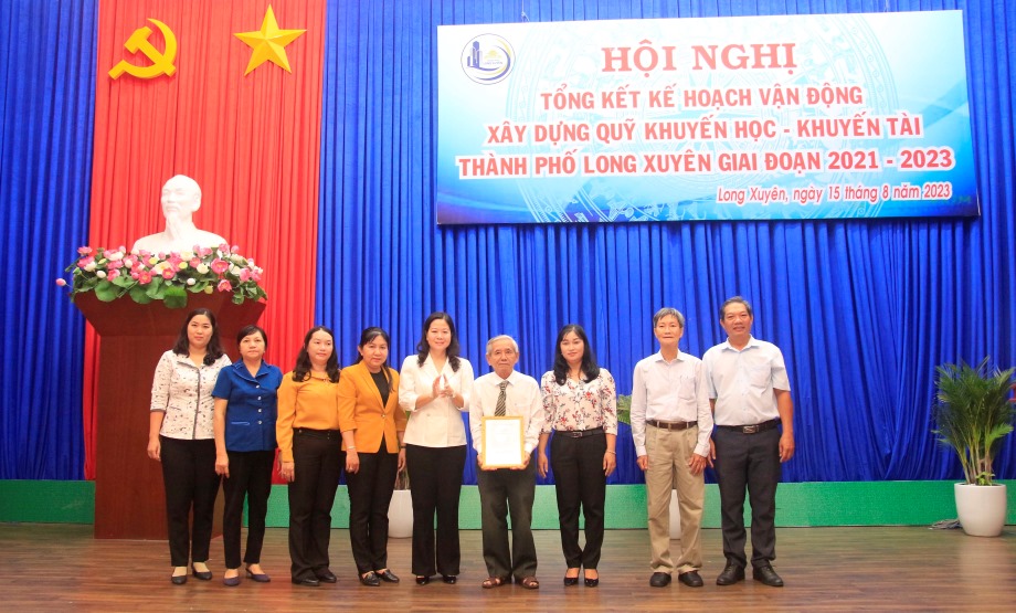 LX-tket-vandong-quy-khuyenhoc-3.jpg