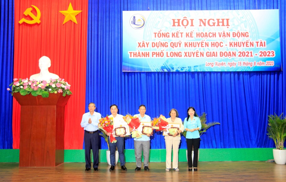LX-tket-vandong-quy-khuyenhoc-4.jpg