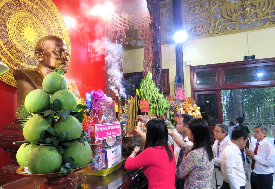 Le-baocong-BacTon-5.jpg
