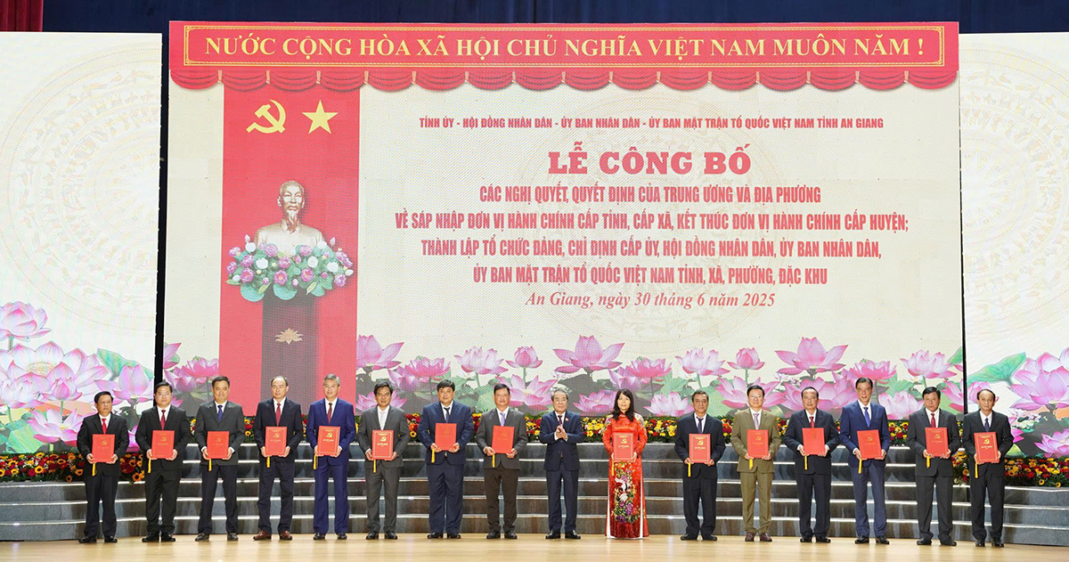 Le-congbo-thanhlap-ag-15.jpg