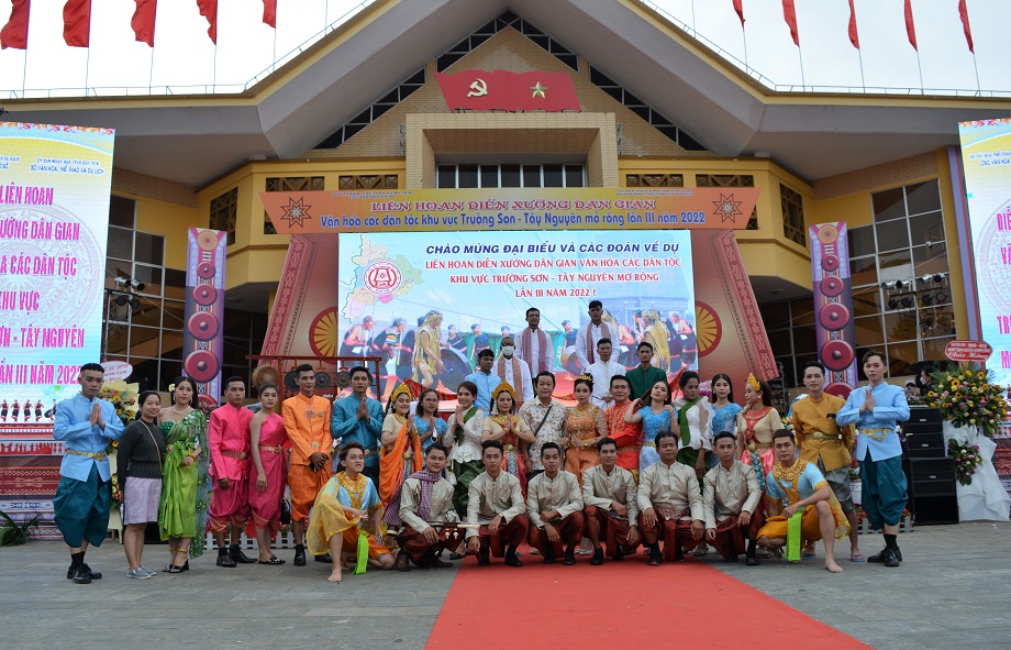 Lien-hoan-vanhoa-TS-TN-5.jpg