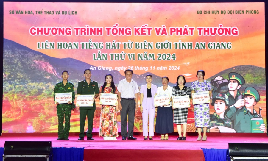 Lienhoan-tienghatbg-8.jpg