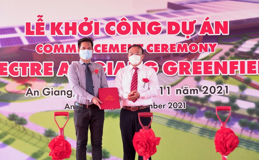 Khoicong-KCN-BH-b.jpg