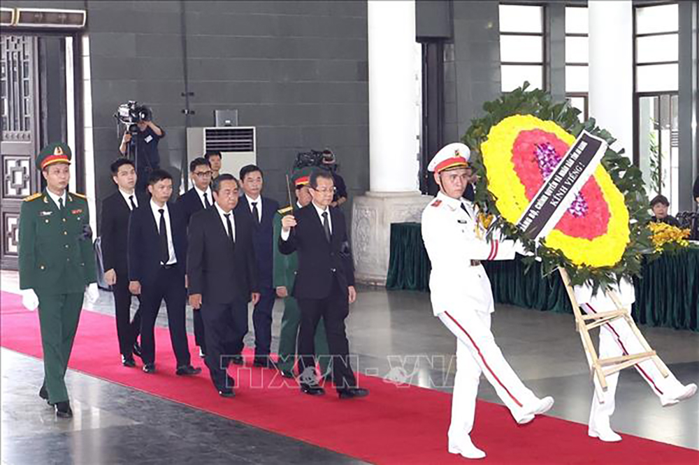 Bí-thư-Tỉnh-ủy-viếng-lễ-tang-TBT-Nguyễn-Phú-Trọng.jpg