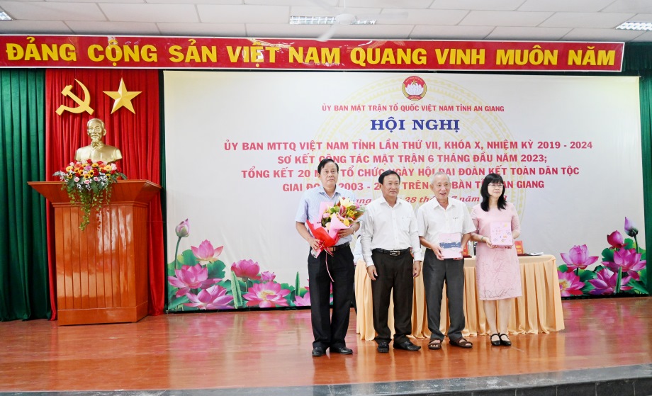 MTTQ-hn-lan-thu7-5.jpg