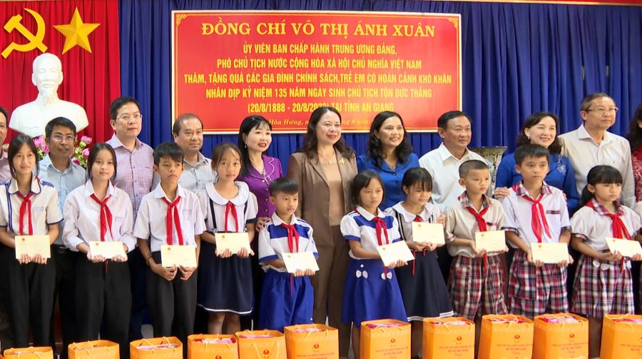 PCT-nuoc-Xuan-dang-huong-BT-5.jpg