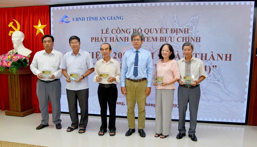 Phathanh-tem-kenh-VinhTe-5.jpg