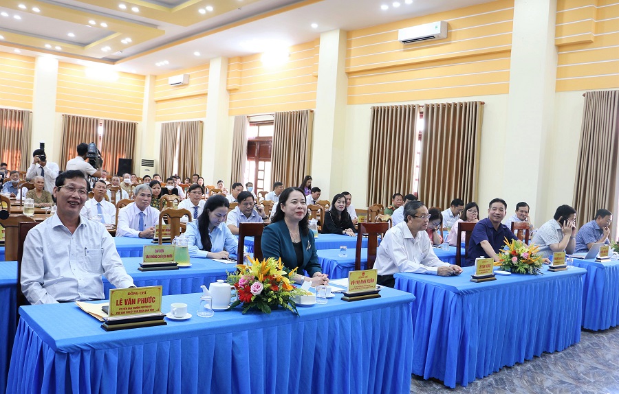 Pho-CTN-Xuan-tang-qua-AP-1.jpg