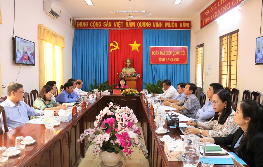 QH-chatvan-IMG_5382.JPG