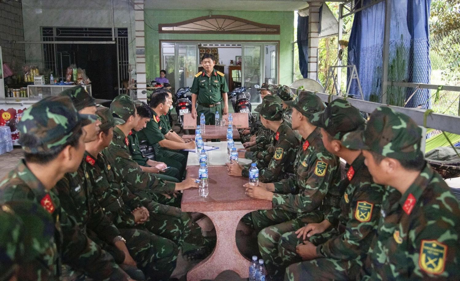 QST-tham-chiensi-1.jpg