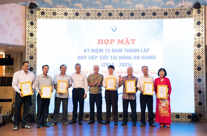 Quy-TXTNAG-hopmat-15n-10.jpg