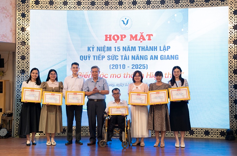 Quy-TXTNAG-hopmat-15n-13.jpg