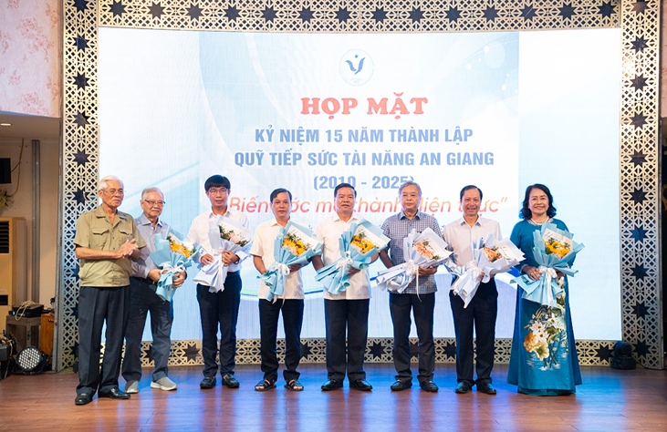 Quy-TXTNAG-hopmat-15n-7.jpg