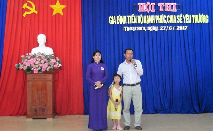 TS-hoithi-ngay-gia-dinh.jpg