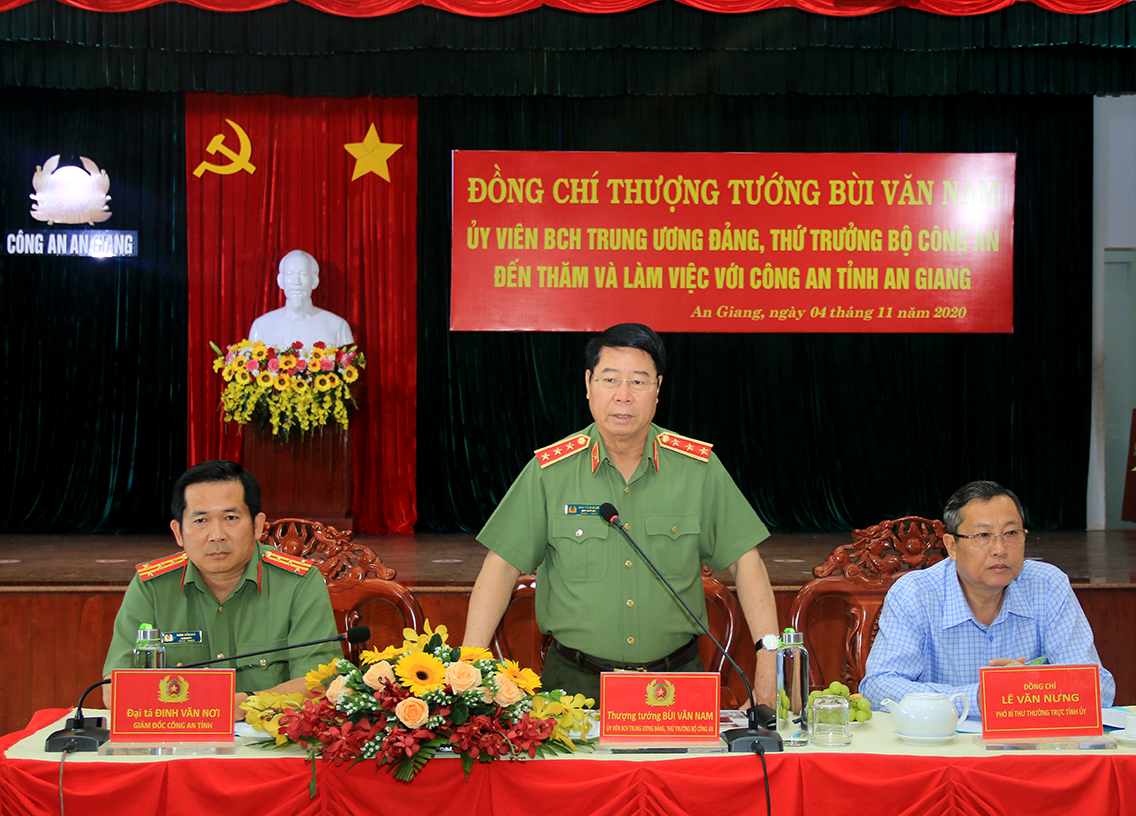 Thuong-tuong-Nam-lamviec-ag-1.jpg