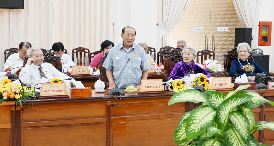 Trao-huy-hieu-dang-3-2-23-8.jpg