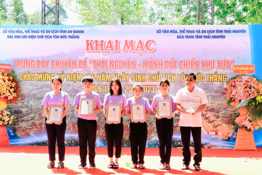 Trien-lam-chien-khu-xua-ThaiNguyen-6.jpg