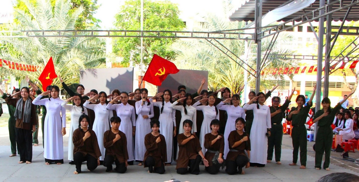 Trung-TNH-sinhhoa-3040-3.jpg